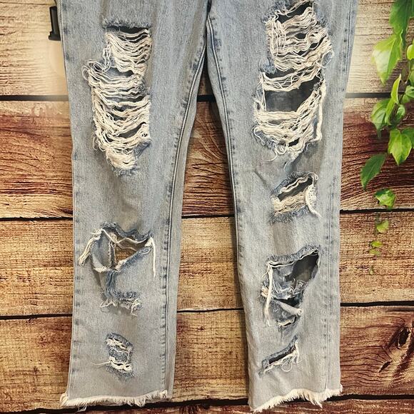 AO.LA Alice + Olivia Distressed Straight Leg Jeans Size 6/28 Light Blue Denim - Picture 3 of 5